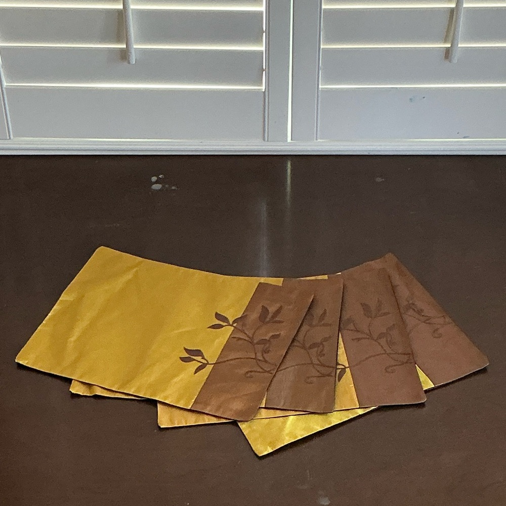Elegant Gold and Brown Floral Placemats